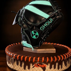 Ronin RHT Pitcher's Baseball Glove 12.25" (New)