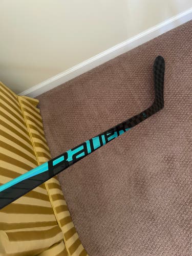 Senior Bauer Pulse Left Hand Hockey Stick P28 75 Flex Pro Stock (New)