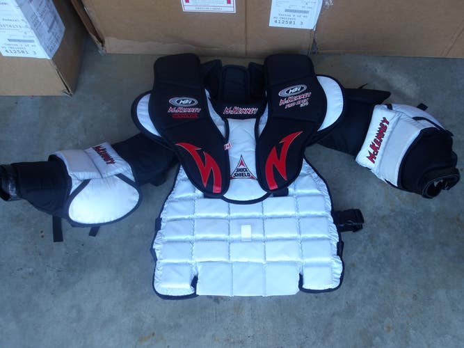 XL Mckenney Pro Spec 870 Goalie Chest Protector (Used)