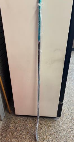 Senior Bauer S26 Supreme Fuse Right Hand Hockey Stick P28 77 Flex (New)