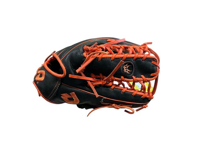 Used Demarini WTA08RB16DI125 BB/SB Glove RH Throw Black And Orange 12 1/2" 11873-C000243334