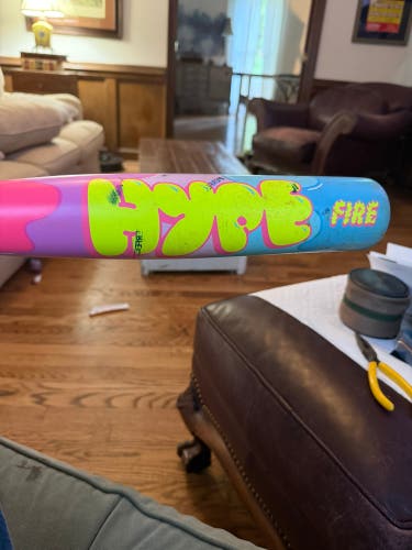 2025 Easton Hype Fire Composite USSSA Certified Bat (-8) 23 oz 31" (Used)