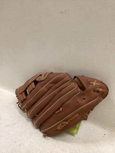 Used Champion Sports CBG 900 BB/SB Glove RH Throw Brown 13" 11725-S000504298