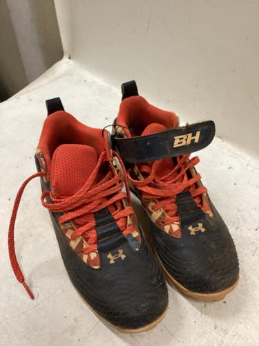 Used Under Armour BH BB CLEATS BB/SB Cleats White/Red/Navy Junior 04 11725-S000504414