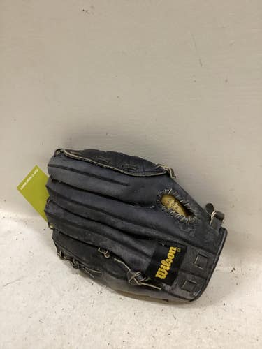 Used Wilson A2211 BB/SB Glove RH Throw Black 12 1/2" 11725-S000504424