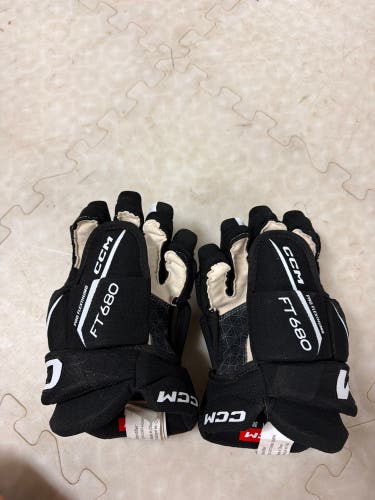 CCM JetSpeed FT680 Gloves 12" (New)