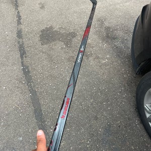 Intermediate Bauer Vapor X5 Pro Right Handed Hockey Stick P92 77 Flex (New)
