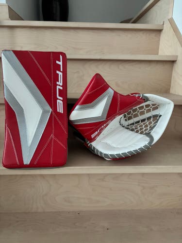 True Catalyst Px5 Regular Pro Stock (New) Glove and Blocker Ser