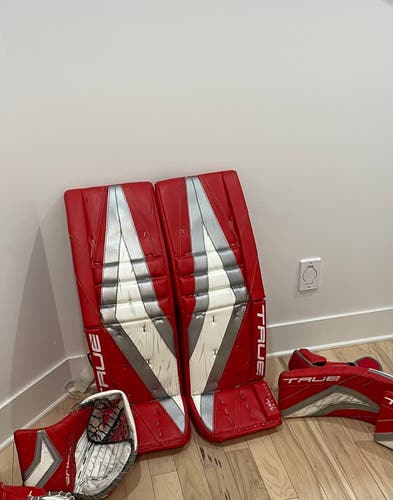 True Catalyst Px5 Regular Goalie Full Set (Used) 34+3