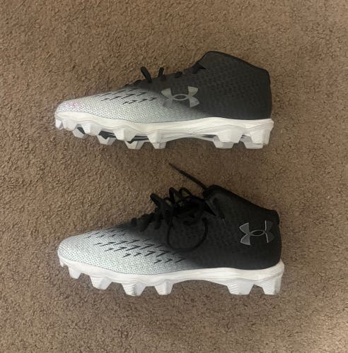Under Armour Baseball Cleats - Men’s 10.5