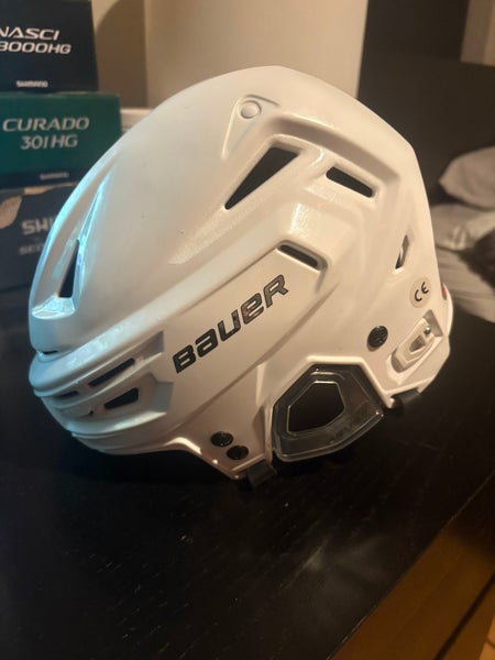 Medium Bauer Re-Akt 150 Helmet (Used)