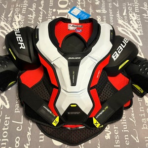 New with tag Bauer Vapor Hyperlite Senior Hockey Shoulder Pads- men’s Large