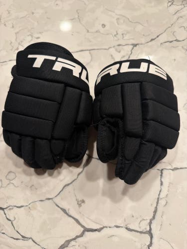 True Pro 4 Roll Gloves 9" (Used)