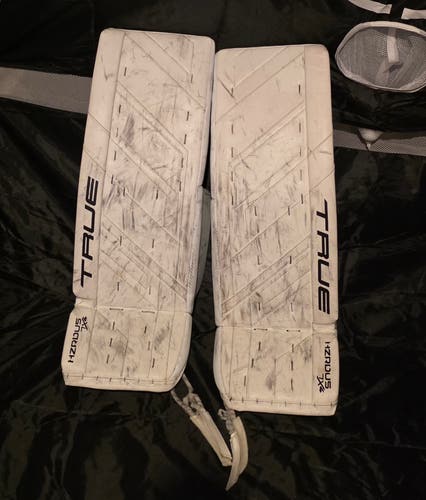 31" True HZRDUS 7X4 Goalie Leg Pads (Used)