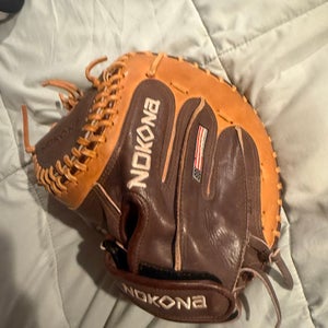 Nokona LH Catcher's Softball Glove 32.5" (Used)