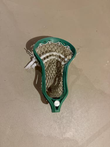 Green dyed maverick kinetic 1 lacrosse head