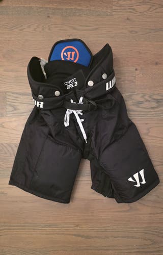 Junior Medium Warrior Covert QR3 Hockey Pants (Used)