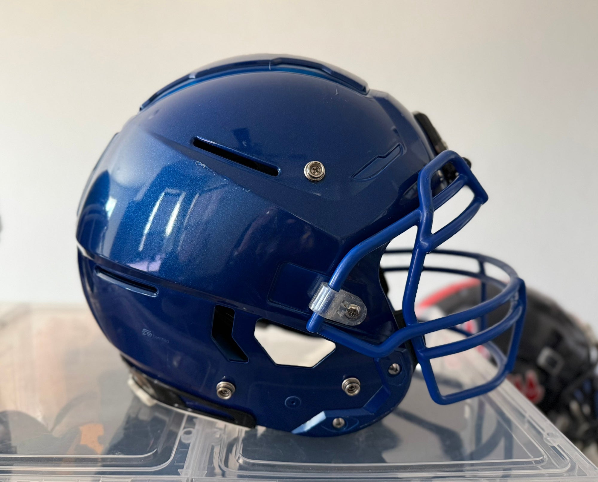 7da2d football helmet F7 2.0 PROFESSIONAL w/ Attached Ti Guard and 4pt QT Ha  OneTEAM Sports while the plush X7 SOFT SHELL FOOTBALL HELMET