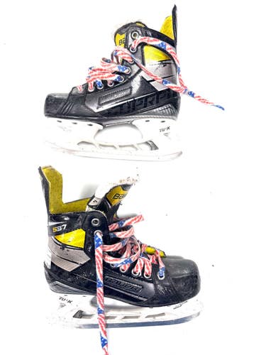 Used Bauer S37 Intermediate Hockey Skate Intermediate 4.0 11860-S000312350