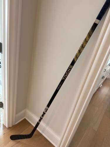 Senior CCM Tacks AS-VI Pro Right Handed Hockey Stick P29 80 Flex (Used)