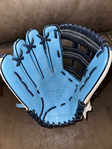 44 Pro Signature Series Custom LHT Outfielder's Glove 12.75" (Used)
