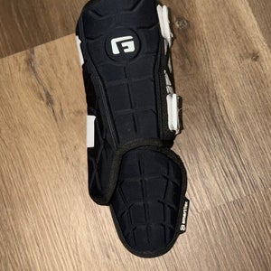 Black Youth Leg Guard (Used)