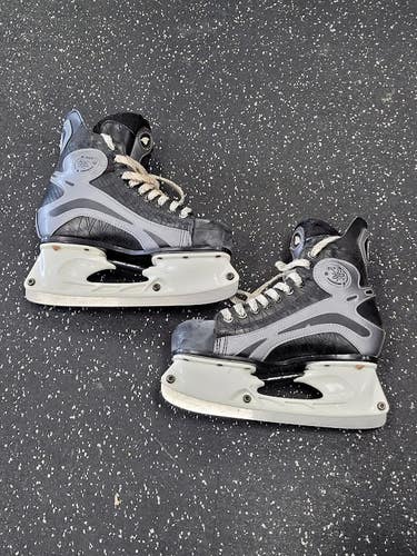 Used Mission FLY Junior Hockey Skate Junior 04 11849-S000042001