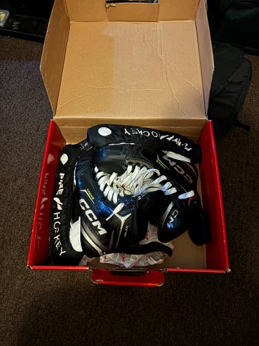 2024 CCM Tacks XF 80 Hockey Skates Regular Width 6.5 (Used)