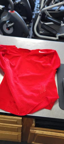 Used Nike MED PRACTICE JERSEY FB Top Youth Red MD 11497-S000159567