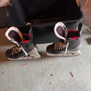 2021 Bauer Vapor 3X Hockey Skates Regular Width 6 (Used)
