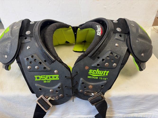 Medium Youth Schutt DS Flex 2.0 Shoulder Pads (Used)