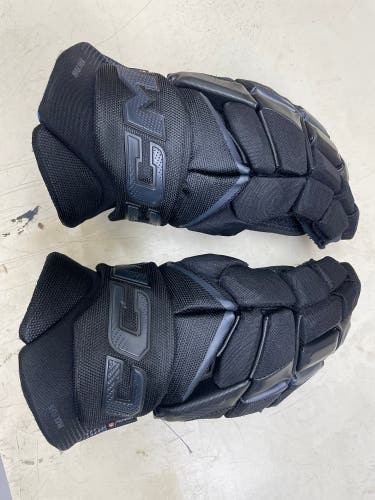 CCM JetSpeed FT8 Pro Gloves 15" (Used)