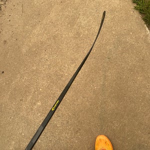 Senior Easton Stealth RS Right Handed Hockey Stick Mid Pattern 95 Flex Pro Stock (Used) 61 in length