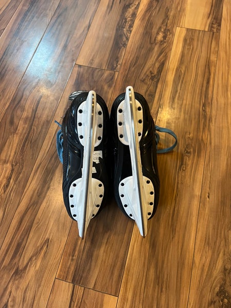 Black Bauer XLS Hockey Skates 5 (Used)