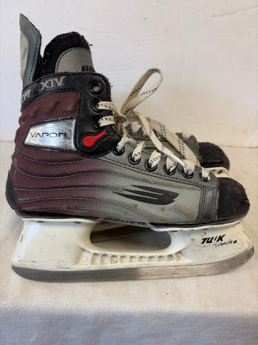 Bauer Vapor XIV Hockey Skates Regular Width Size 3.5 (Used)