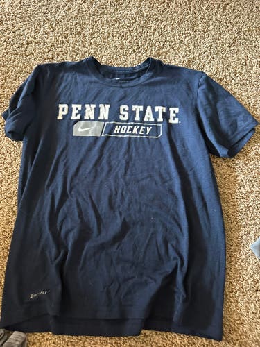 Gray Medium Men's Nike Shirt (Used)