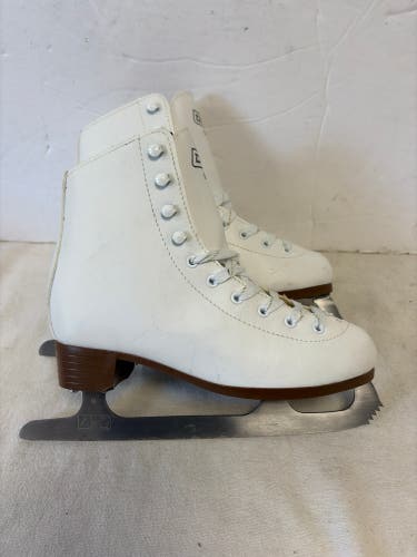 DBX Figure Skates B Adult 4 (Used)