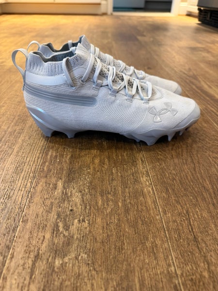 Gently Used Under Armour Men’s size 9.5 Spotlight Pro Suede Cleats