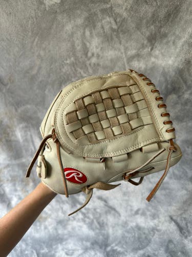 Brown Rawlings Gold Glove Elite RH Pitcher's Softball Glove 12.5" (Used)