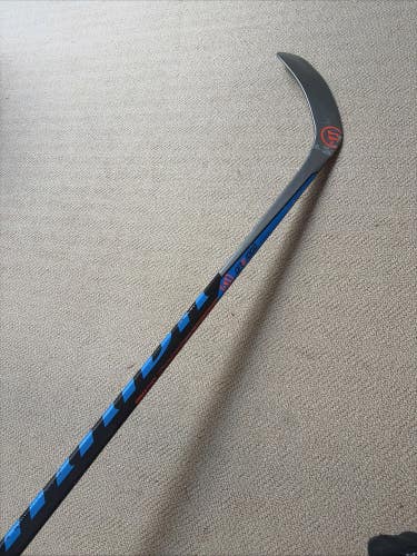 Warrior Covert QRE 1000 Hockey Stick, Junior, Right, W03, 40 JR