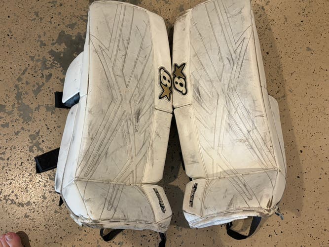 30" Brian's Sub-Zero 7.0 Goalie Leg Pads (Used)