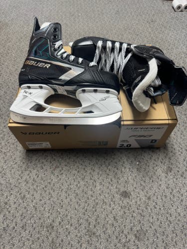 Bauer Supreme F30 Hockey Skates Regular Width Size 2 (New)