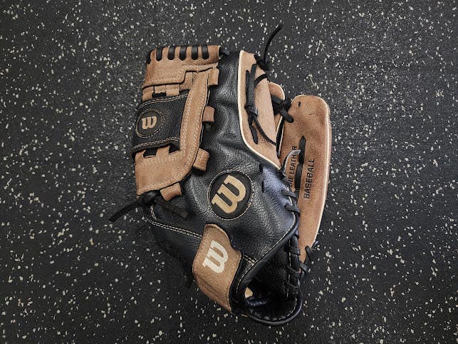 Used Wilson A350 BB/SB Glove RH Throw Brown 12" 11849-S000042058
