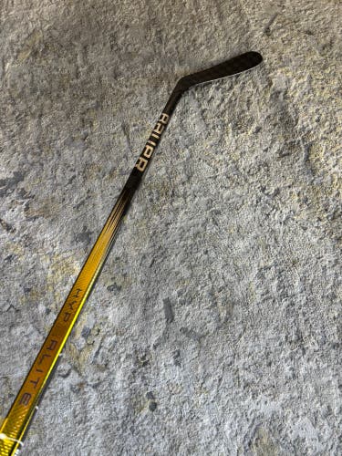 Senior Bauer Vapor Hyperlite 2 Hockey Stick Right Handed P92 65 Flex Pro Stock | 67.5"