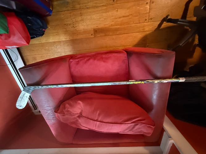 Junior Bauer Proto-R Left Hand Hockey Stick P28 40 Flex (Used)
