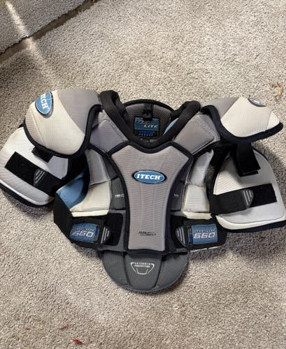 Itech Tech Lite Junior Medium Shoulder Pads