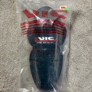 Vintage Vic 422 12" shin pads - new in bag