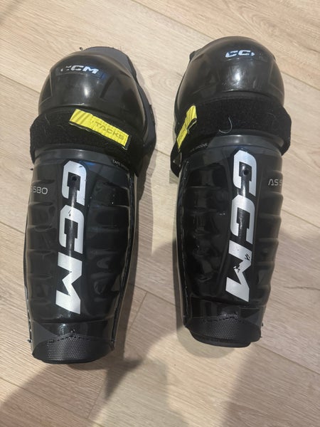 Junior CCM AS 580 12" Shin Pads (Used)
