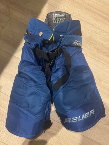 Men's Junior Medium Bauer Supreme 2S Pro Hockey Pants (Used)