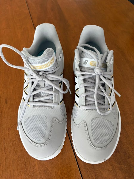 Unused New Balance baseball turf shoe (wide)